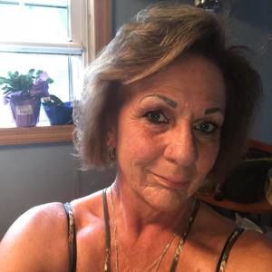 Meet your Posher, Debbie